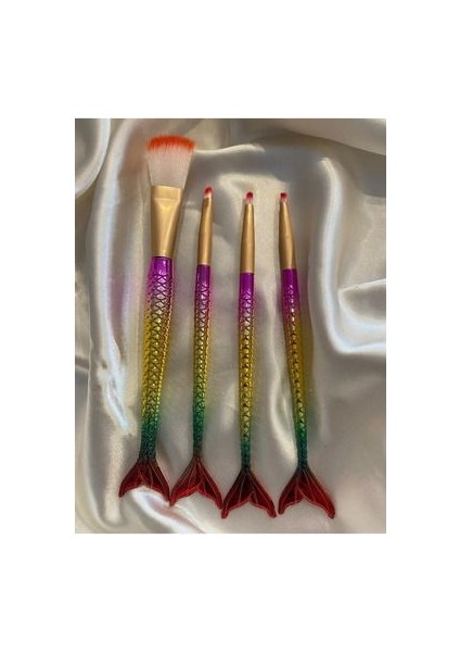 Yeni Ultra Yumuşak Kıllı 4'lü Makyaj Fırçası Seti Boy 15 cm indirimleri