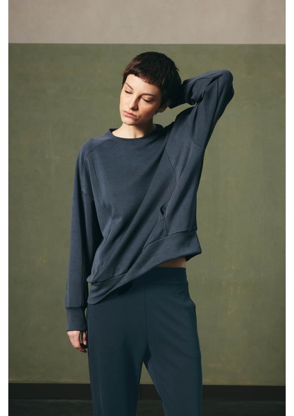 Kadın Soft Touch Uzun Kollu Kesik Detaylı Sweatshirt