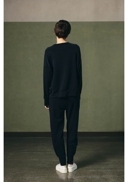 Kadın Soft Touch Uzun Kollu Kesik Detaylı Sweatshirt fırsatları