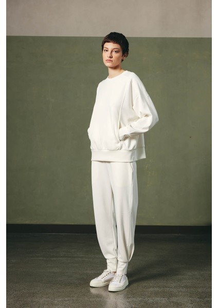 Kadın Soft Touch Uzun Kollu Kesik Detaylı Sweatshirt indirimleri