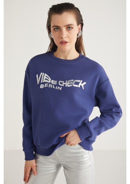 Clover Kadın Bisiklet Yaka Varak Baskı Detaylı Lacivert Sweatshirt