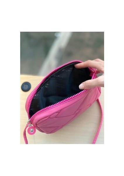 Pembe Çapraz Çanta