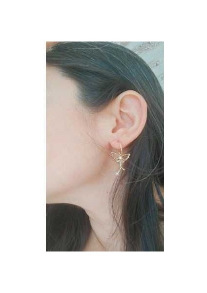 Modern ve Şık Altın Renk Kelebekli Küpe