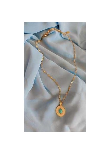 Modern ve Şık Atın Renk Taşlı Kolye