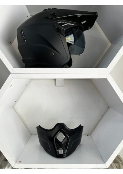 Kask Sway X1-X Seul Çene Çıkan Kask Mat Siyah