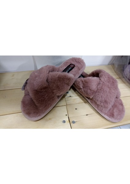 Içi Peluşlu Tüylü Rahat Taban Kışlık Kadın Ev Terliği modelleri