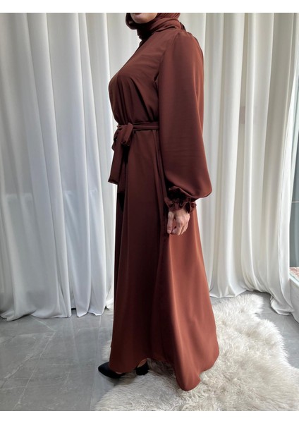 Model Asel Medine Ipeği Kolları Lastikli Astarlı Tesettür Elbise (Şalsız) - Tarçın