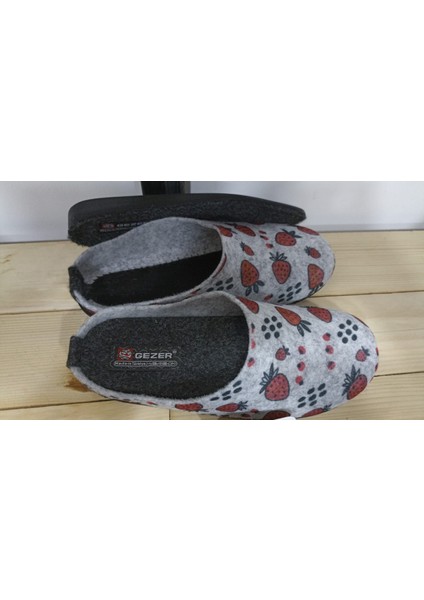 Kışlık Keçe Çıkarabilir Rahat Taban Çilek Desenli Kadın Ev Terliği fiyatları