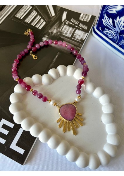 Pembe Doğal Taş Özel Tasarım El Emeği Modern Kolye