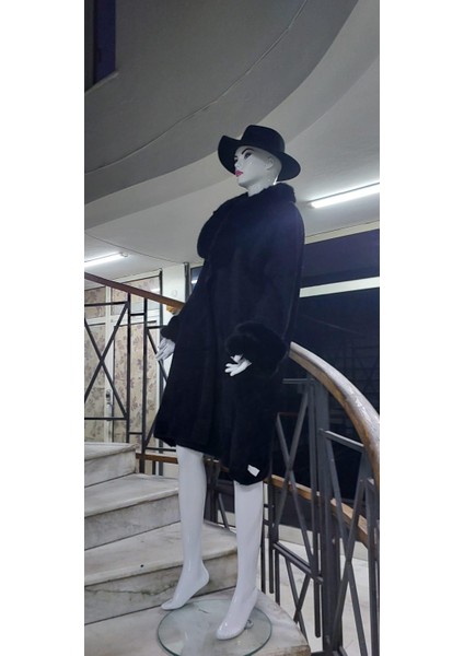 Pula Yakası Kolları Komple Kürklü Uzun Angora Kaban (110 Cm) fiyatları