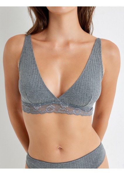 Dolgusuz Balensiz Dantel Detaylı Bralet Sütyen