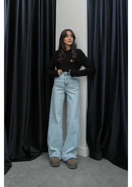 Açık Mavi Paça Detaylı Wide Leg Jean