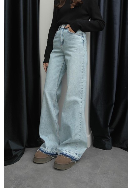 Açık Mavi Paça Detaylı Wide Leg Jean