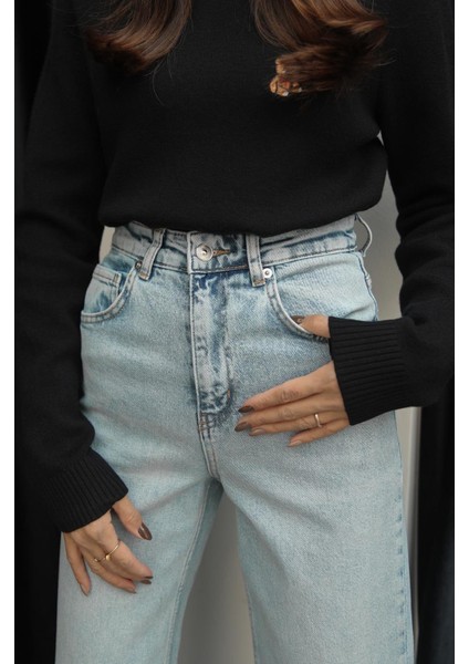 Açık Mavi Paça Detaylı Wide Leg Jean