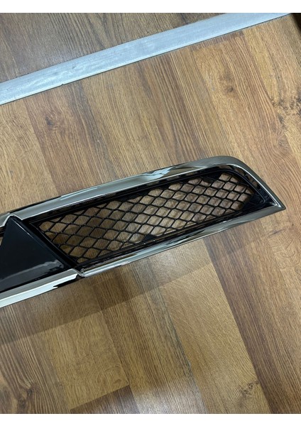 Mitsubishi Lancer Ön Panjur 2008-2011 7450A093