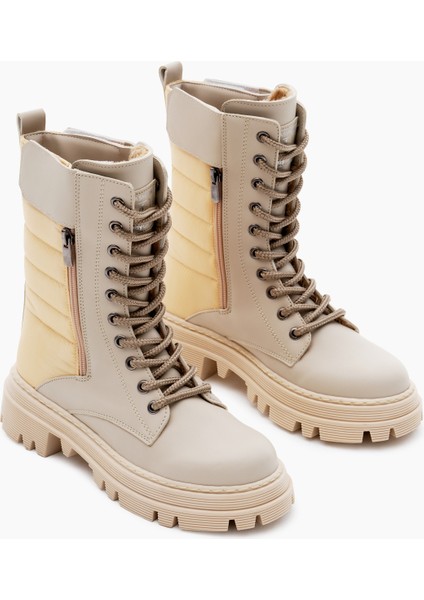 Kadın Bej Cilt Termo Taban Nakışlı Dilim Desenli Cırtlı Bağcıklı ve Fermuarlı Bot