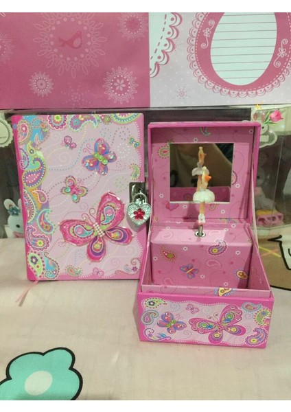 Kızlar Için Pembe Kelebek Temalı Kilitli Günlük & 2 Anahtar 7 Gizli Defter (Yurt Dışından) modelleri