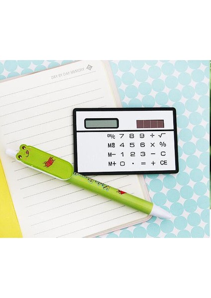 8 Haneli Ultra Ince Mini Ince Kredi Kartı Güneş Enerjili Cep Hesap Makinesi Beyaz (Yurt Dışından)