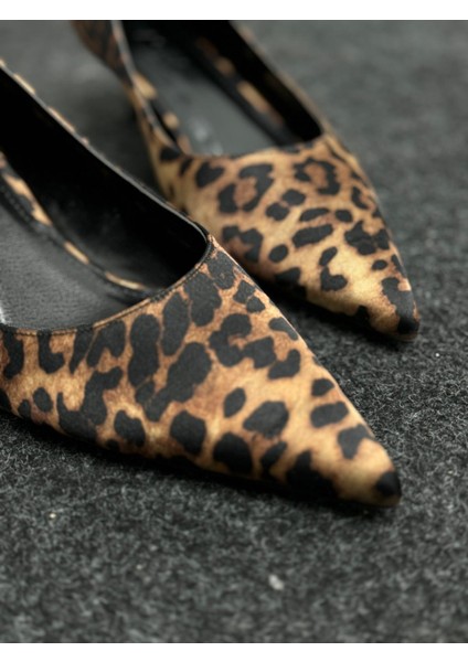 Zoe Leopar Kısa Topuklu Stiletto