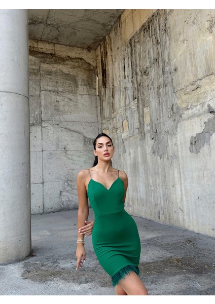 Cemre Ip Askılı Tüylü Mini Elbise 582843 modelleri