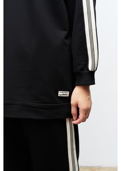 Siyah Kadın Dik Yaka Yarım Fermuarlı Etiket Detaylı Sweatshirt ve Rahat Kesim Şerit Detaylı Pantolon Pamuklu Örme Alt Üst Takım fırsatları