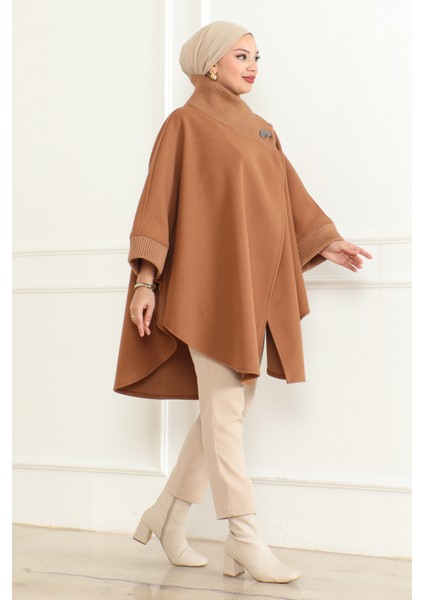 Yakası Trikolu Panço Camel