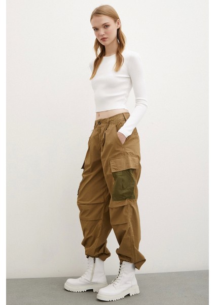 Beli Lastikli Kargo Cepli Paraşüt Pantolon Haki modelleri