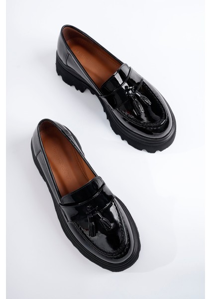 Class Model Siyah Rugan Püsküllü Kadın Loafer Ayakkabı