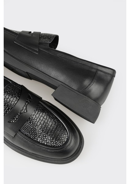 Siyah Deri Kadın Günlük Ayakkabı