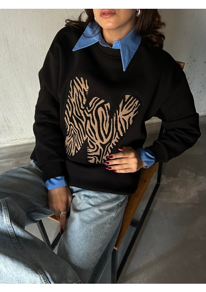 Kadın Siyah Süzene Nakışlı 3 Iplik Şardonlu Geniş Kesim Sweatshirt 28314