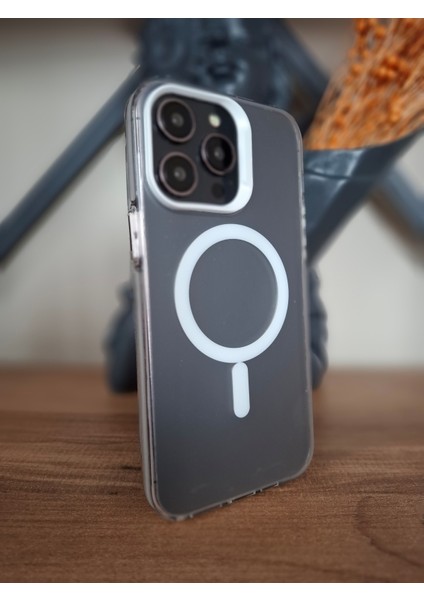 iPhone 15 Pro Max Magsafe Manyetik Şarj Özellikli Arkası Buzlu Transparan Kamera Çıkıntılı Kılıf