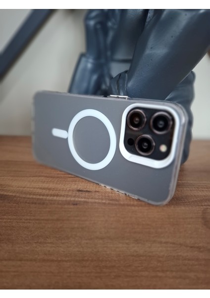 iPhone 15 Pro Max Magsafe Manyetik Şarj Özellikli Arkası Buzlu Transparan Kamera Çıkıntılı Kılıf
