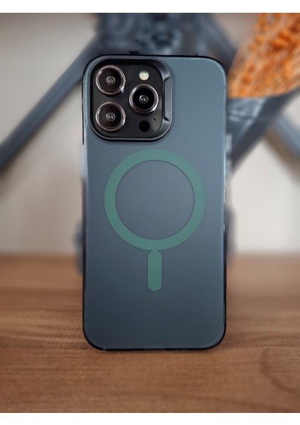iPhone 15 Pro Max Magsafe Manyetik Şarj Özellikli Arkası Buzlu Transparan Kamera Çıkıntılı Kılıf