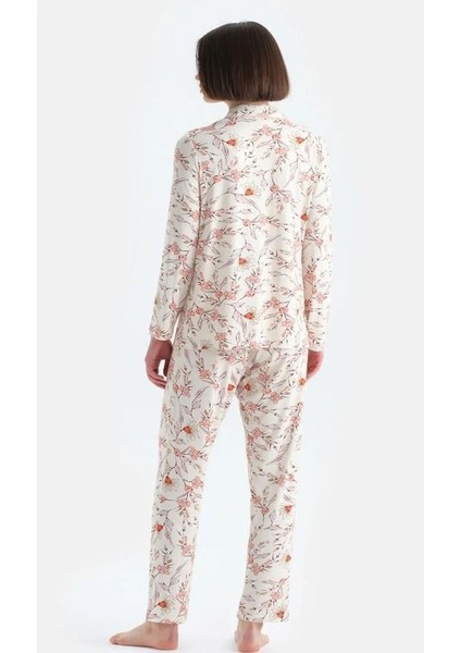 33526 Pamuklu Gömlek Yaka Önden Düğmeli Desenli Kadın Pijama Takımı Pudra fiyatları