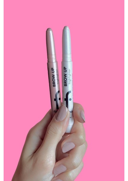 Kremsi Dokulu Brow Up Highlighter Pencil Aydınlatıcı Kalem- Pembe Altın (002 Rose Gold) 8682536072441