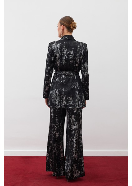 Parlak Desenli Kuşaklı Uzun Ceket - Siyah-Gümüş indirimleri