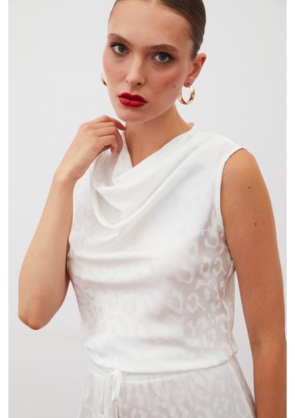 Degaje Yaka Kolsuz Bluz - Ekru fiyatları