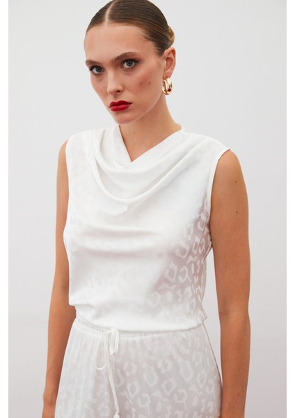 Degaje Yaka Kolsuz Bluz - Ekru indirimleri