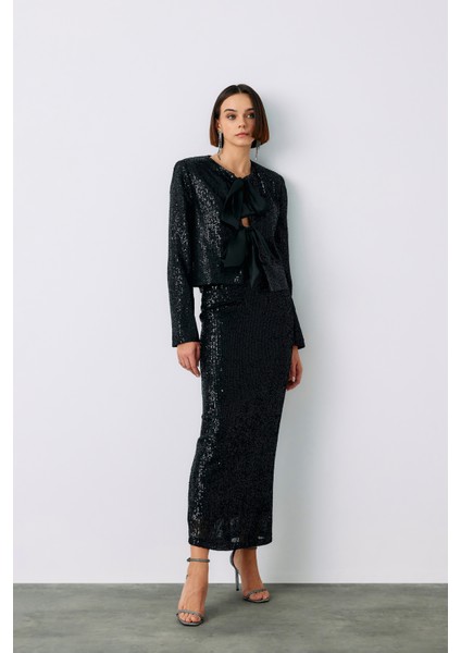 Ön Kuşaklı Payetli Kısa Ceket - Siyah fiyatları