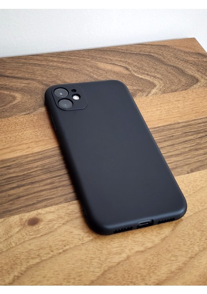 iPhone 11 Uyumlu Siyah Silikon Kılıf