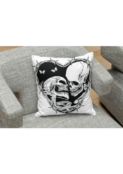 Skull's Love Beyaz Desenlı Kare Yastık Kılıfı