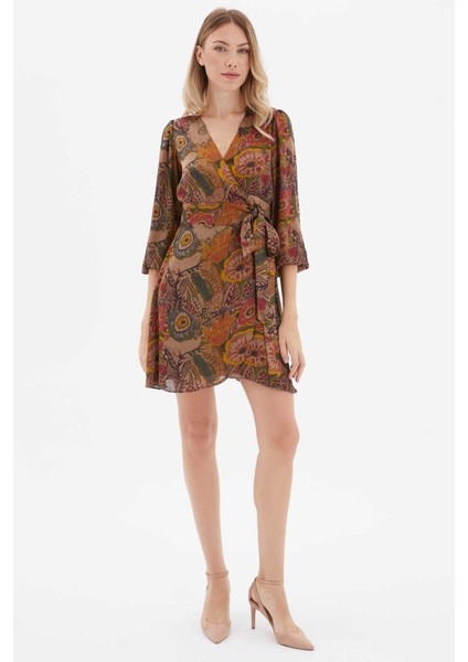 Yandan Bağlamalı Kruvaze Yaka Çiçek Desen Elbise modelleri