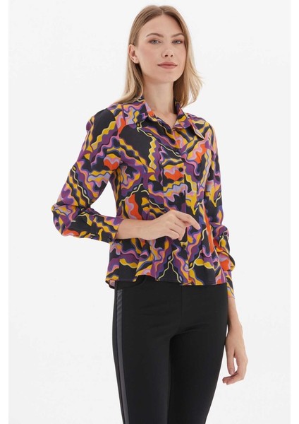 Çift Pensli Soyut Desen Emprime Bluz modelleri