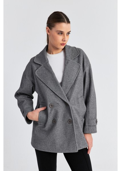 Kadın Gri Oversize Kısa Kaşe Kaban