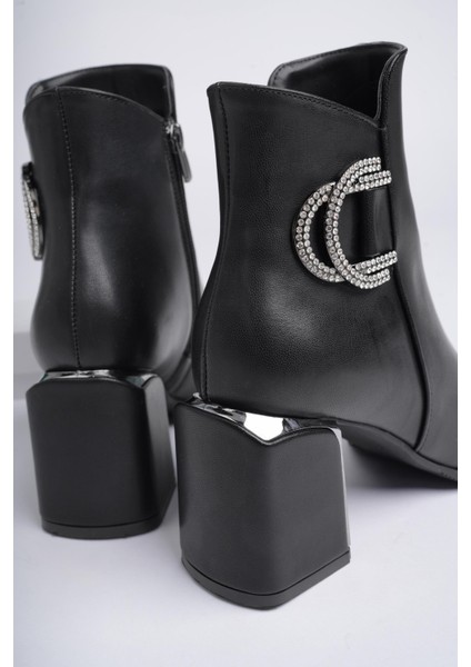 Qadra Garantili Sivri Burun Kalın Topuklu Toka Detaylı Fermuarlı Kadın Bot indirimleri