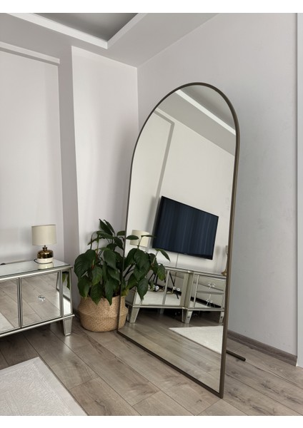 Pirinç Eskitme Metal Çerçeveli 180X100 cm Oval Ayaklı Boy Aynası
