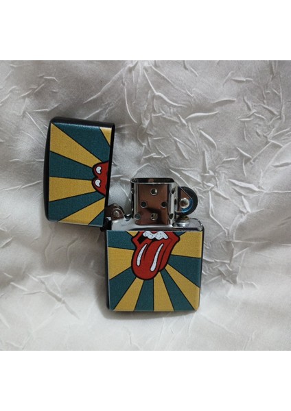 Retro Popüler Benzinli Çakmak - Dil Çıkaran Dudak fiyatları