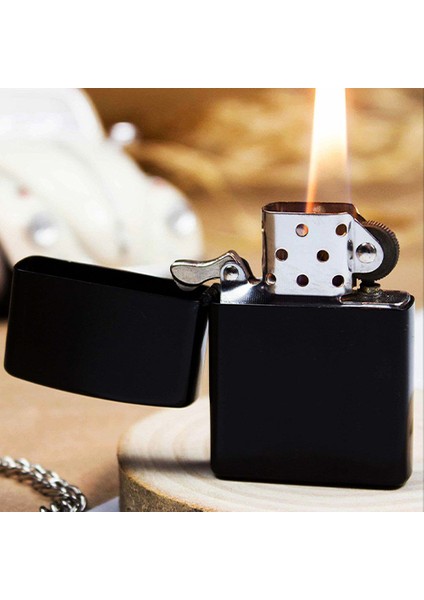 Kişiye Özel İsimli Benzinli Siyah Zippo Çakmak Takım Baskılı modelleri