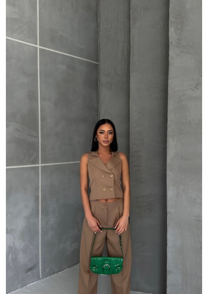 Kadın Şal Yaka Dört Düğmeli Yelek