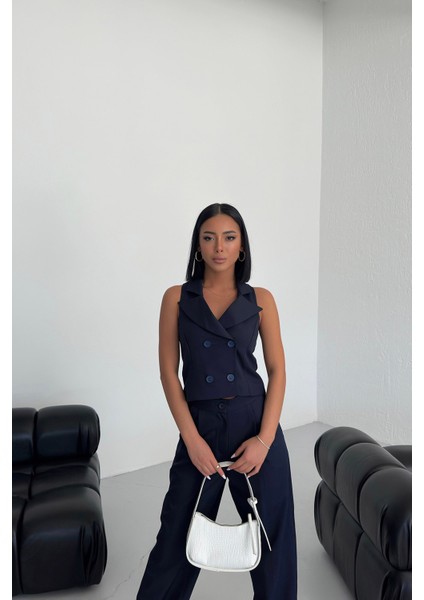 Kadın Şal Yaka Dört Düğmeli Yelek